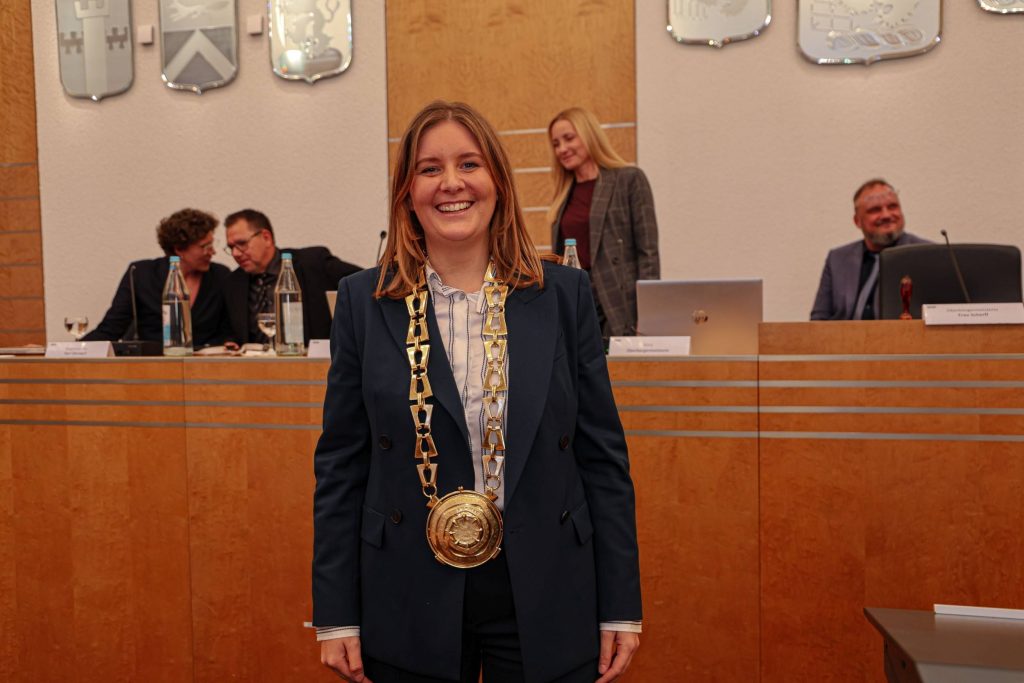 Miriam Scherff offiziell im Amt – Wuppertals neue Oberbürgermeisterin gestartet