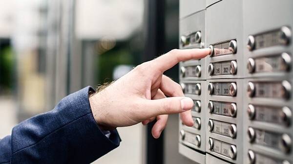 Falsche Handwerker wollen Seniorin bestehlen – und scheitern