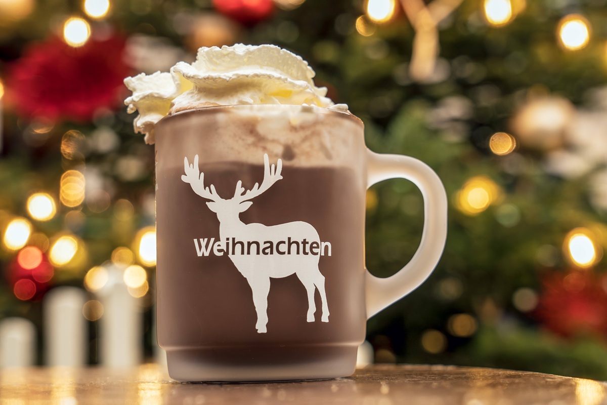 Veganer Kakao auf Weihnachtsmarkt Essen - Besucher rasten aus