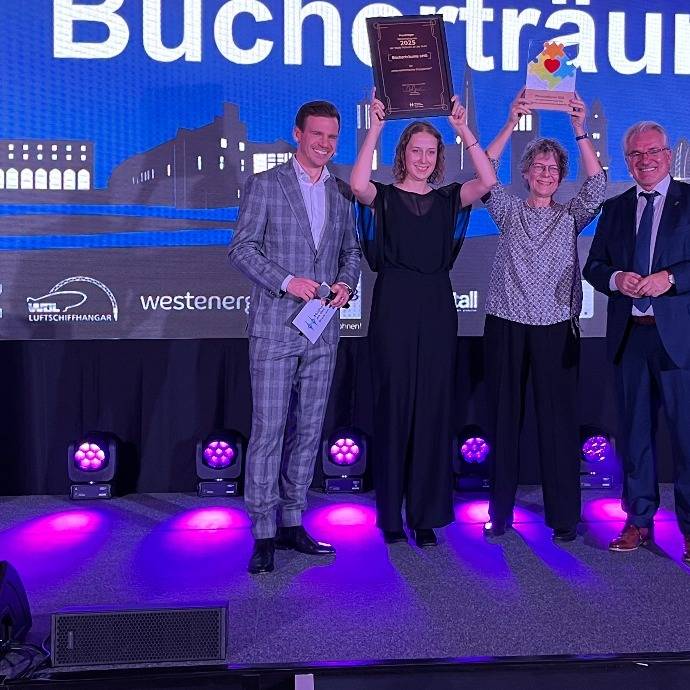 "Bücherträume" mit Wirtschaftspreis ausgezeichnet - Radio Mülheim