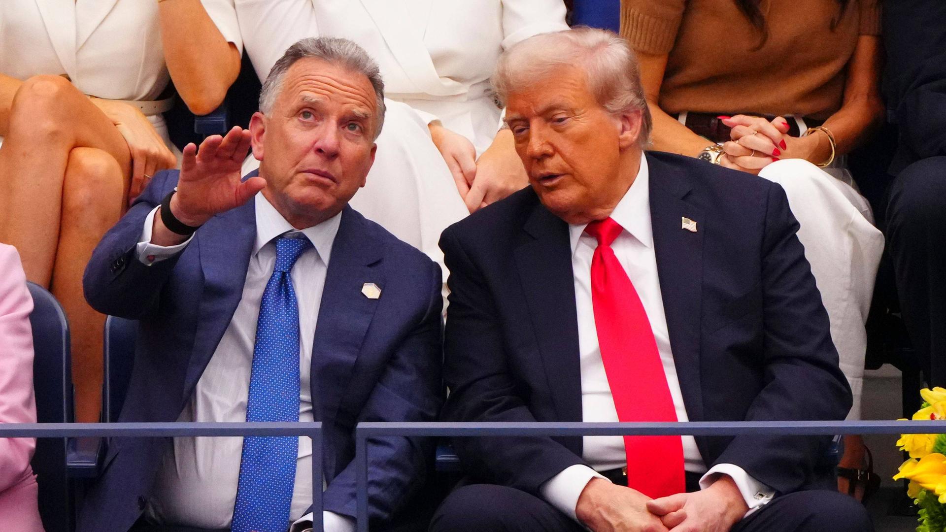 Steve Witkoff (links) mit Donald Trump Steve Witkoff (links) mit Donald Trump