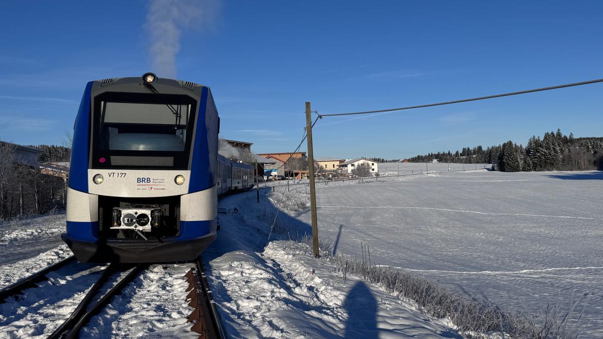 Zugunfall blockiert Strecke Augsburg–Füssen bei Weizern-Hopferau
