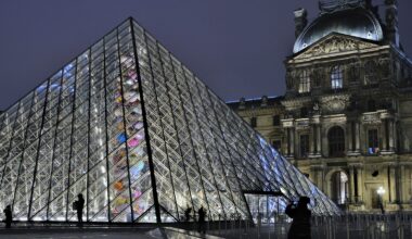 Wasserschaden im Louvre beschädigt hunderte Druckwerke