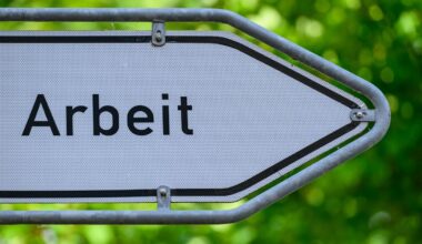 Auf 100 von Betrieben ausgeschriebene offene Stellen kamen bundesweit zuletzt 288 arbeitslos gemeldete Personen. (Archivbild) Fo