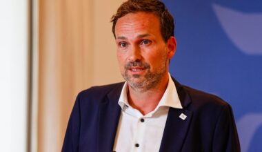 Handball: Kiel-Boss befeuert Regel-Diskussion um Videobeweis | Sport