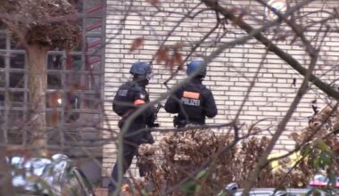 Lotte (NRW): Polizei nach Bedrohungslage an Schule im Großeinsatz | Regional