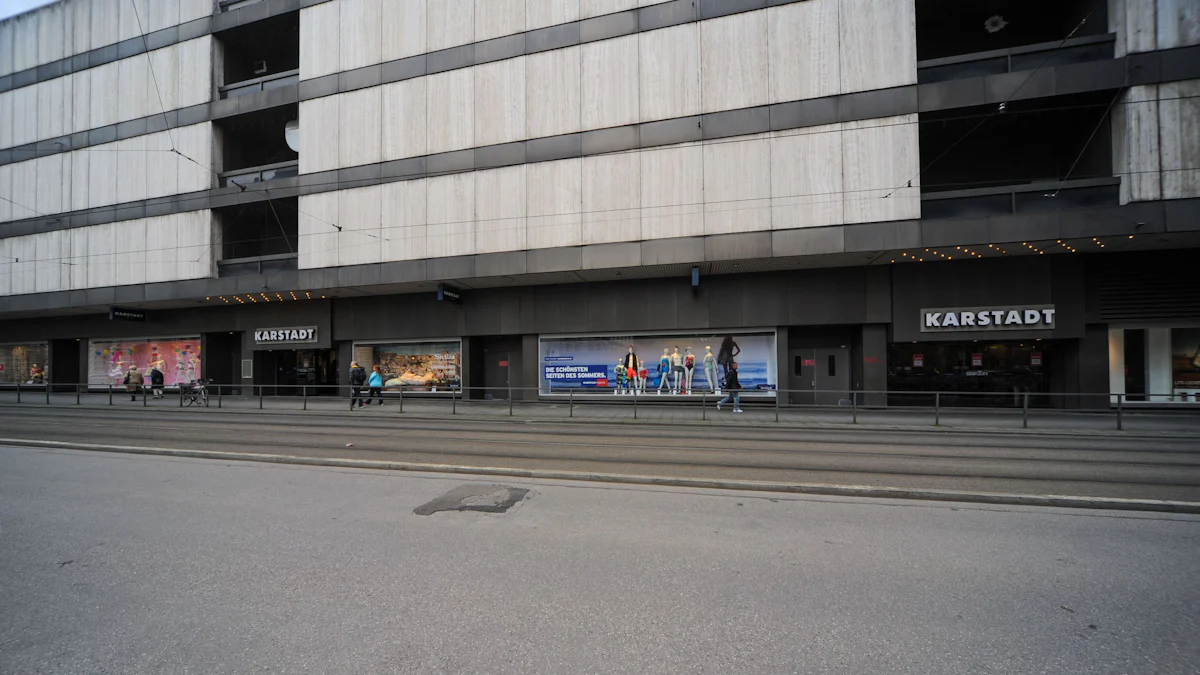 Österreichischer Investor kauft Benko-Ruine am Münchner Hauptbahnhof - München