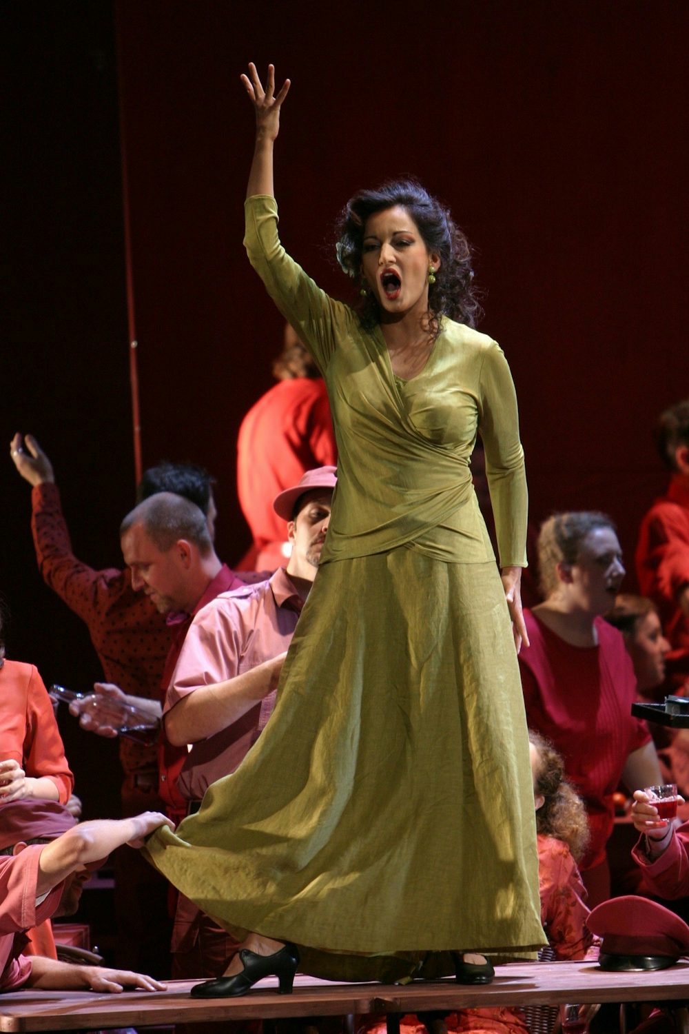 Endlich mal die Wut rauslassen: Ann-Katrin Naidu als Carmen 2004, eine Rolle, die sie besonders liebt.