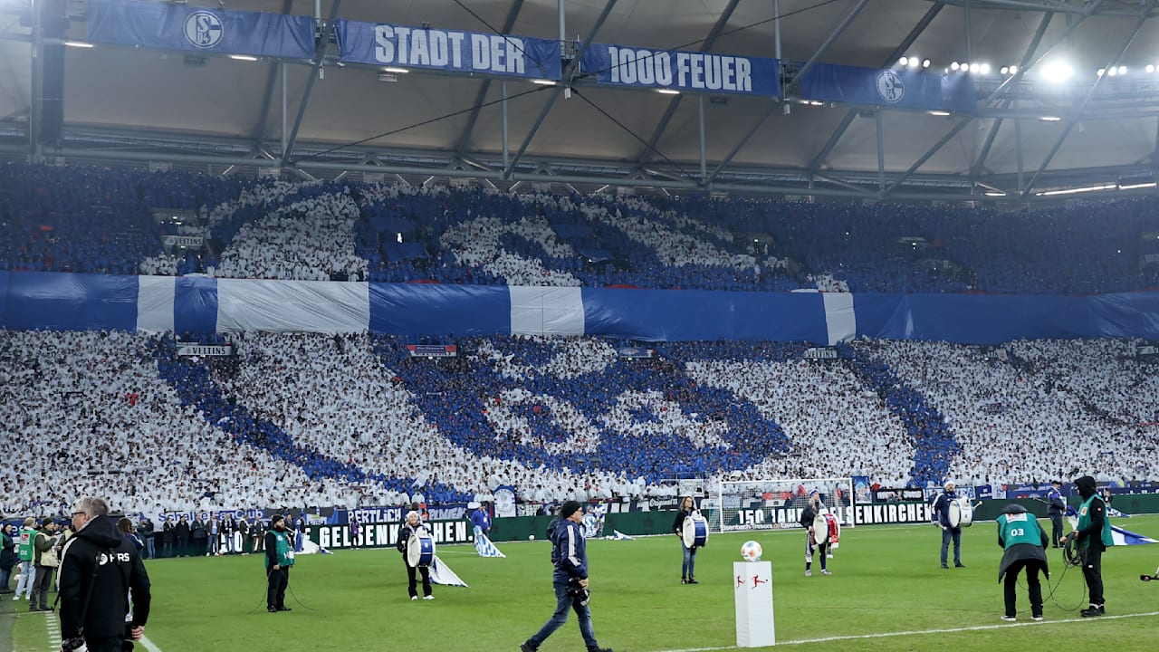 Schalke und Nürnberg: Gänsehaut-Choreo für BEIDE Klubs! | Sport