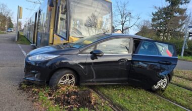 Zusammenstoß in Hagsfeld stoppt Straßenbahnverkehr am ersten Weihnachtstag