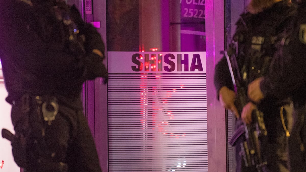 Berlin: Polizei kontrolliert Shishabar – Mehrere Beamte von Betreiber und Gästen „dienstunfähig“ geprügelt