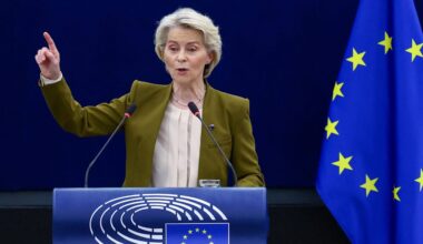 Neuer EU-Kostenhammer: Von der Leyen will 2500 neue Stellen | Politik