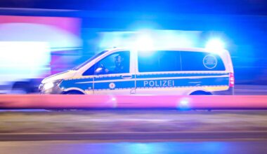 Gruppe soll Männer am Bahnhof Berlin‑Lichtenberg attackiert haben