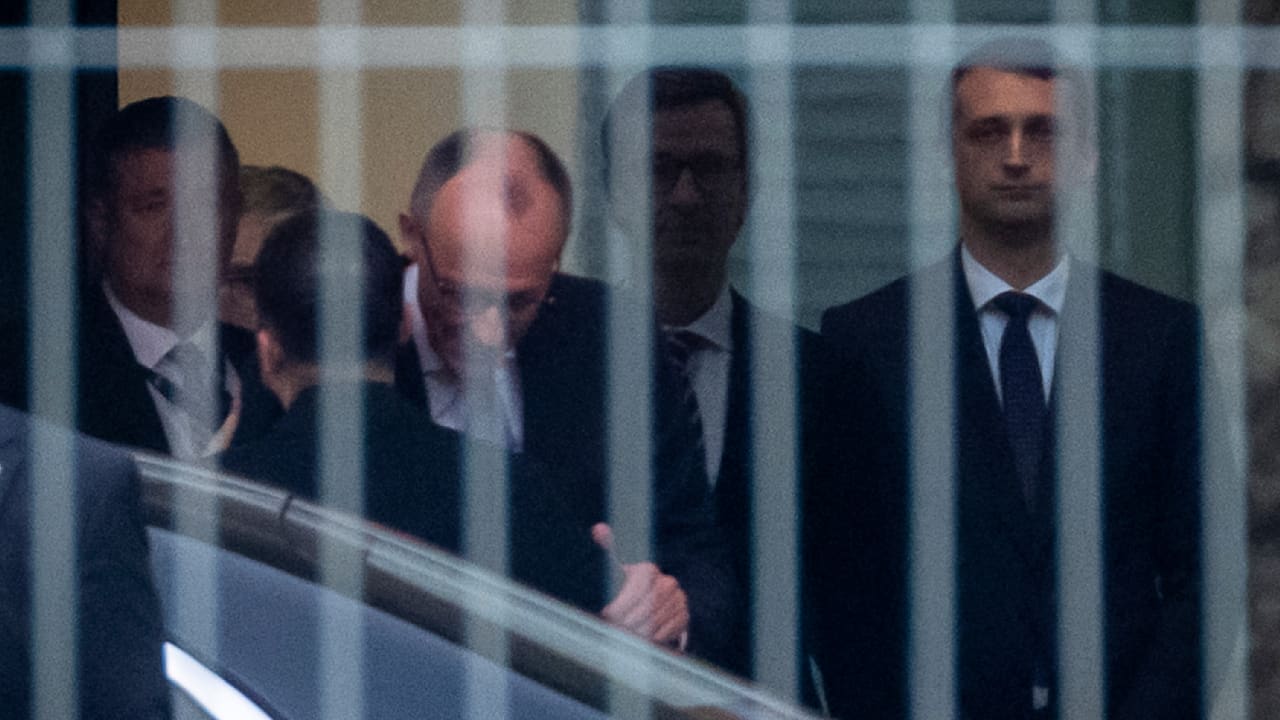 Merz beschließt Waffen-Bündnis mit Ukraine | Politik