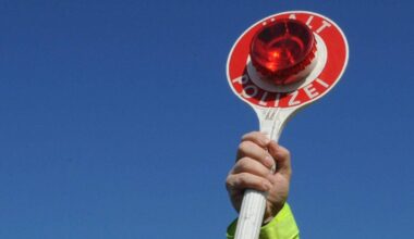 Mannheim: Unfall mit etwa 30.000 Euro Sachschaden verursacht - Polizeiberichte aus Rhein-Neckar-Odenwald