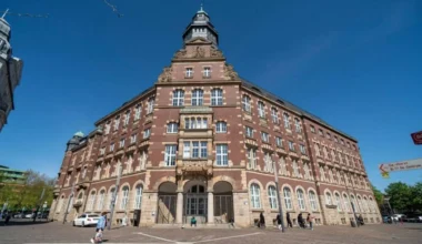 Nordrheinestfalen: Höhere Hebesätze für Nichtwohngrundstücke aus fiskalischen Gründen verstoßen gegen den Grundsatz der Steuergerechtigkeit