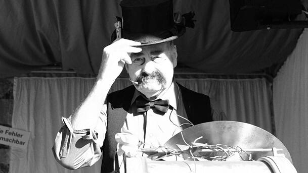 Ringo Praetorius auf der Schichtl-Bühne: Der Wiesn-Henker hat bis zuletzt sein wahres Alter nicht verraten.