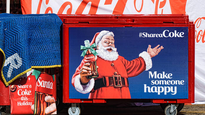 Coca-Cola wirbt in der Adventszeit gerne mit dem Weihnachtsmann, aber hat die Marke den mordernen Weihnachtsmann  erfunden? Ein Faktencheck