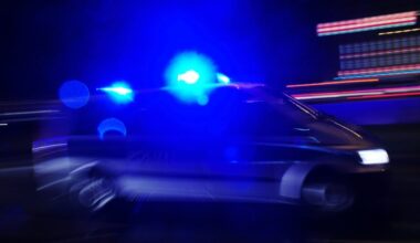 Einsatzfahrzeug mit Blaulicht