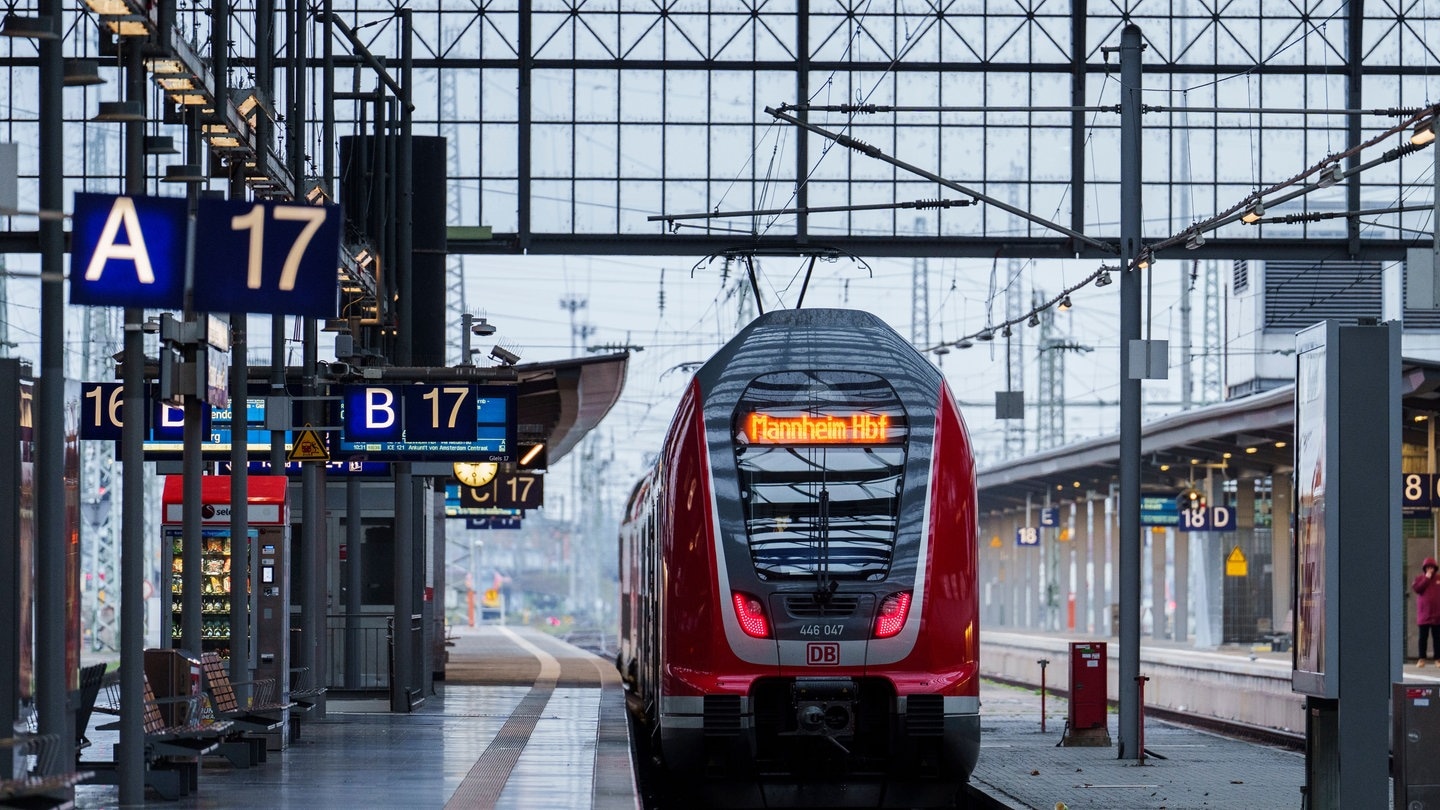 Durchwachsene Bilanz ein Jahr nach Generalsanierung der Riedbahn