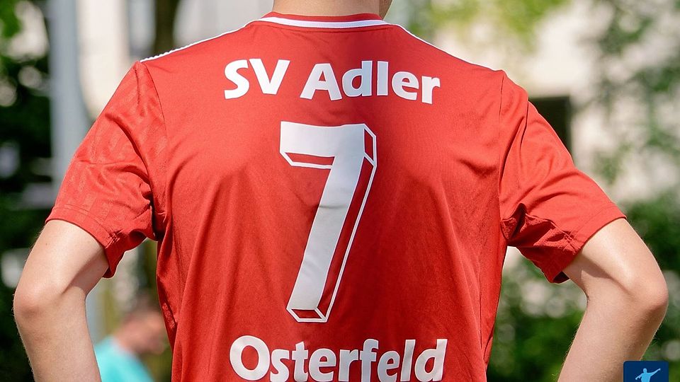 Spektakulärer Sieg für Adler Osterfeld, Spitzentrio bleibt im Tritt