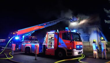 Kind stirbt bei Brand in Einfamilienhaus in Berlin-Mahlsdorf
