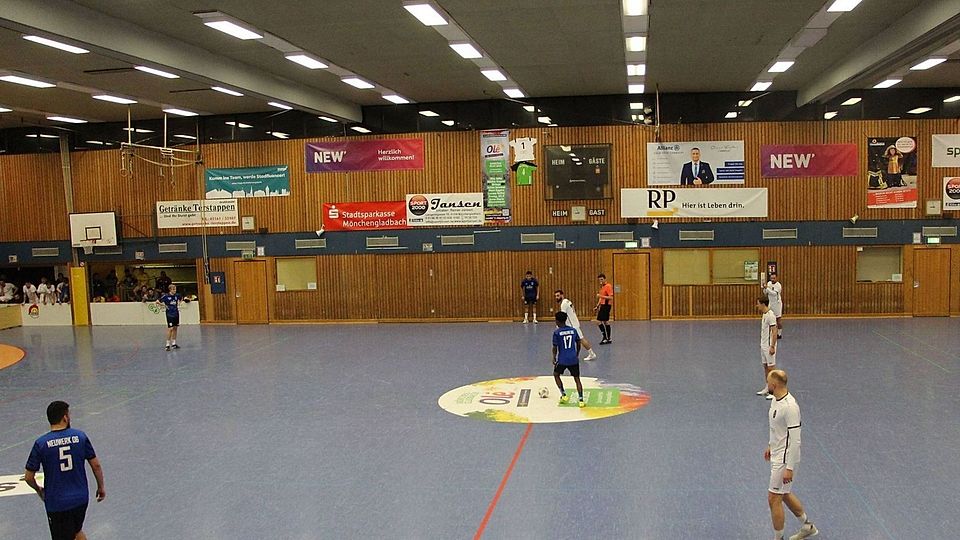 Halle MG: Auch Dauerkarten für die Jahnhalle werden diesmal verlost