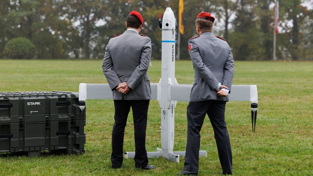 Berlin will mehr Unternehmen aus Verteidigungsbranche anwerben