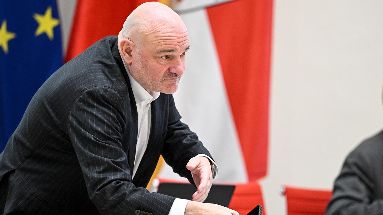 Brandenburg: Brandenburgs Finanzminister Crumbach erwägt Kandidatur für BSW-Bundesvorsitz