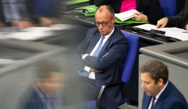 Rentenstreit: Koalition zieht Entschließungsantrag zur Rente überraschend zurück