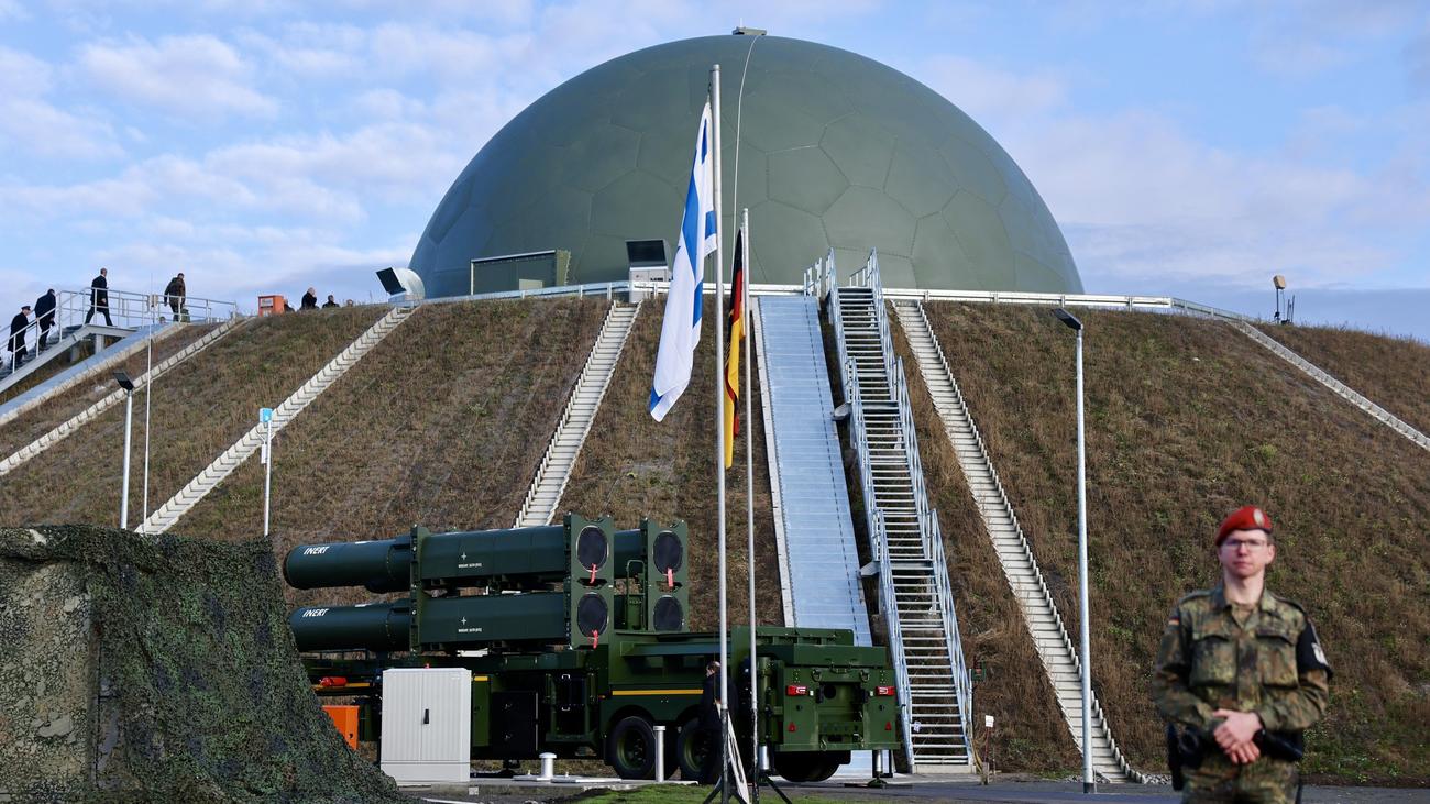 Luftverteidigung: Bundeswehr nimmt Arrow 3-Luftabwehrsystem in Betrieb