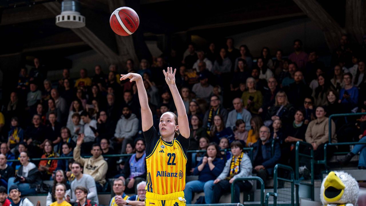 Alba-Frauen kämpfen sich in Halle zurück und ziehen ins Pokal-Viertelfinale ein