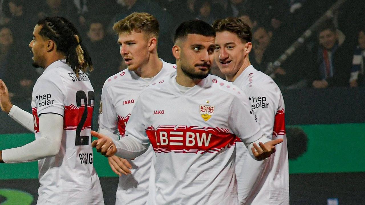 Baden-Württemberg: "Komisch gespielt" und trotzdem locker weiter: VfB Stuttgart siegt in Bochum