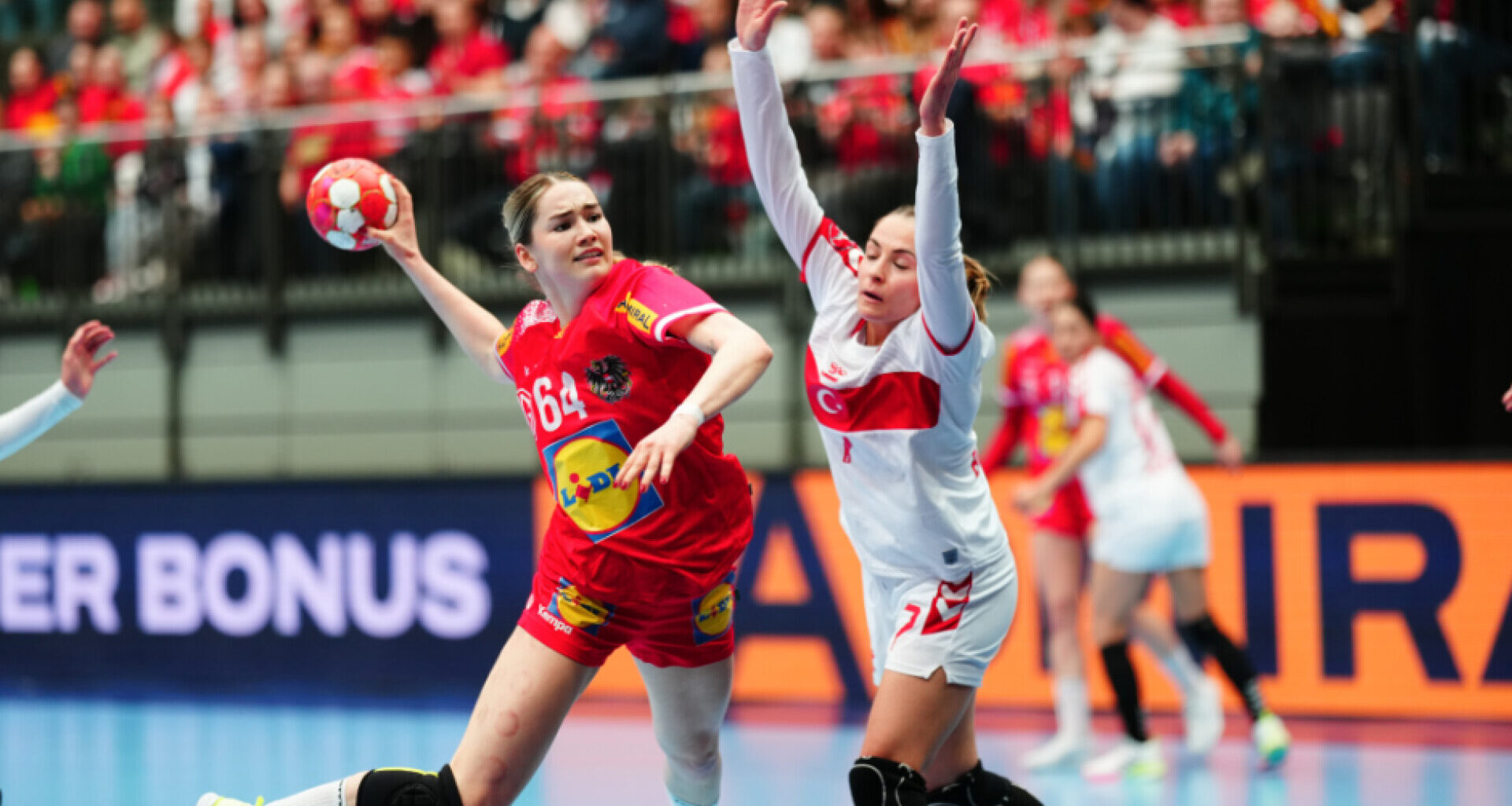 ÖHB-Frauen unterliegen bei WM Titelverteidiger Frankreich