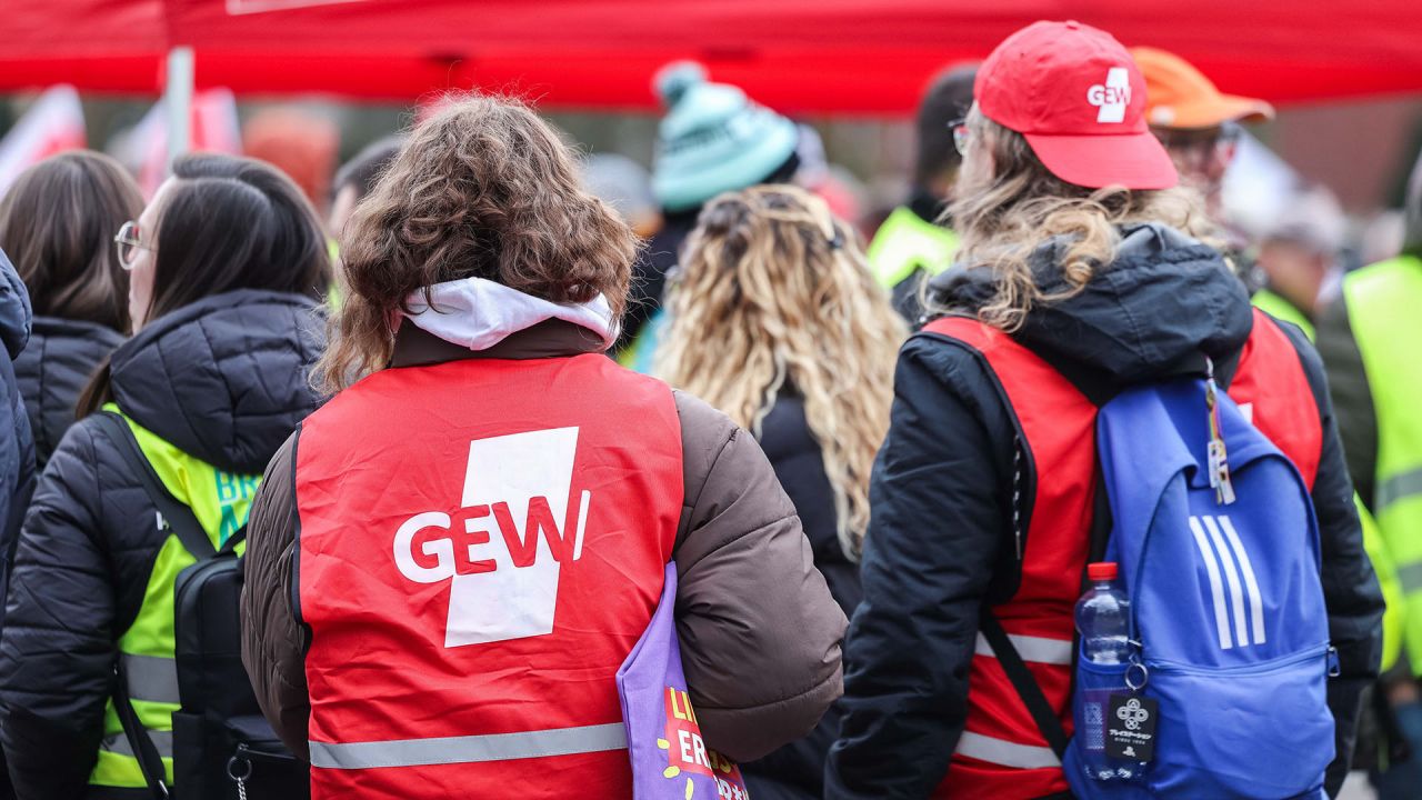 GEW ruft zu Warnstreik an Schulen in Friedrichshain-Kreuzberg auf