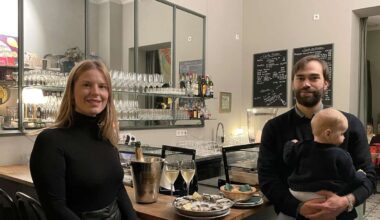 Französische Feinkost und Austern auf Schweizer Straße im L‘Huitre