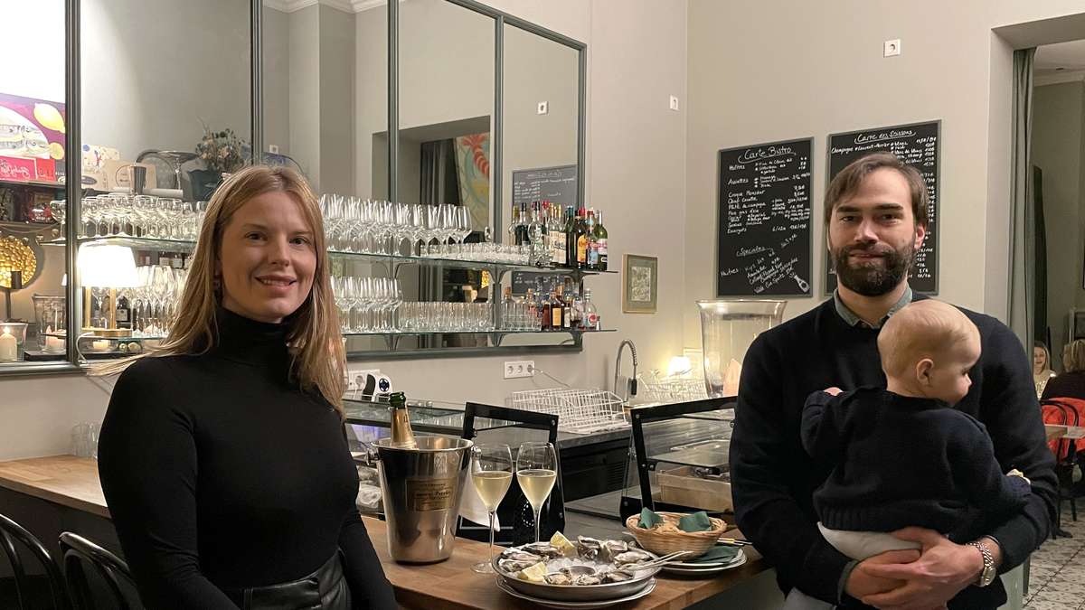 Französische Feinkost und Austern auf Schweizer Straße im L‘Huitre