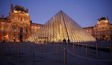 Paris: Hunderte Druckwerke durch Wasserschaden im Louvre beschädigt