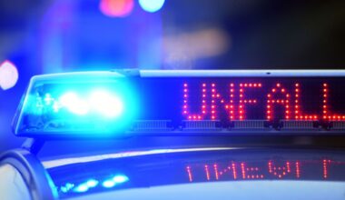 A111 bleibt nach Unfall noch bis Montagmittag gesperrt