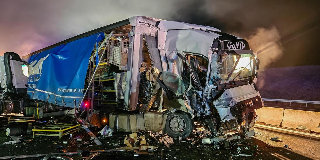 Unfall mit mehreren Fahrzeugen auf der A6 bei Nürnberg