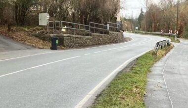 Kennzeichen bleibt an Unfallstelle zurück