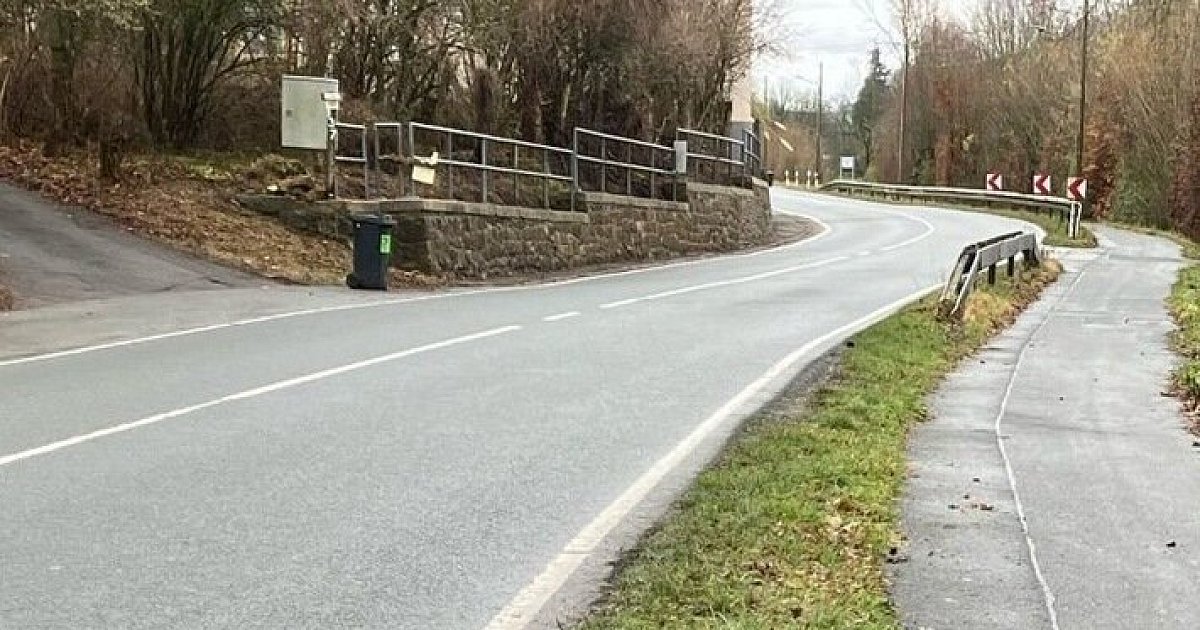 Kennzeichen bleibt an Unfallstelle zurück