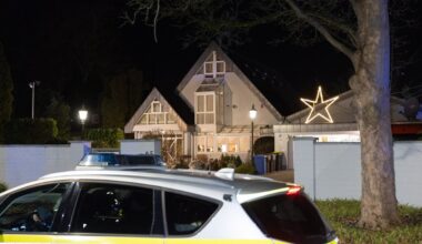 Mönchengladbach: Männer überfallen mehrere Bewohner