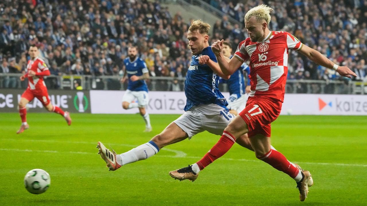 Conference League: Kämferische Mainzer punkten in Unterzahl bei Lech Posen