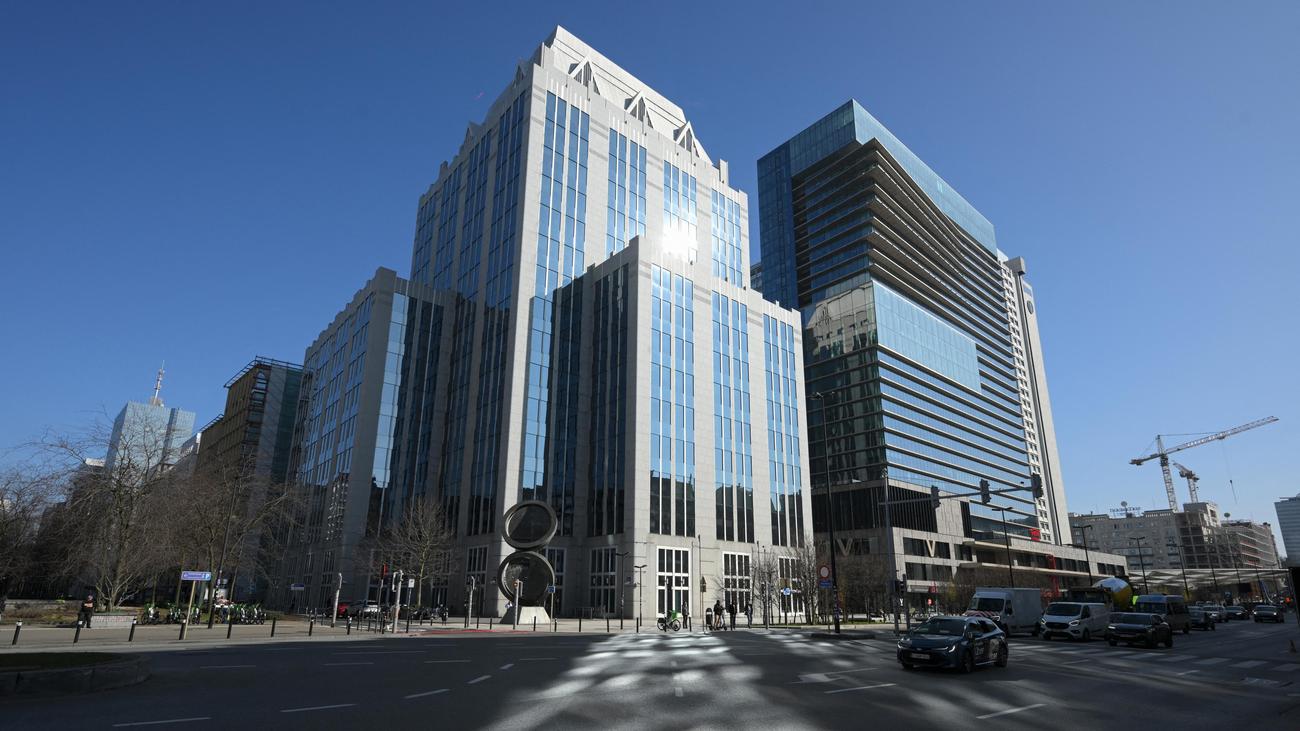 Russische Vermögen: EU einigt sich offenbar auf dauerhaftes Einfrieren russischer Vermögen