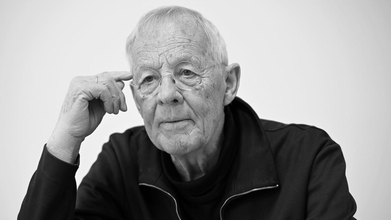 "In aller Freundschaft": Schauspieler Rolf Becker mit 90 Jahren in Hamburg gestorben