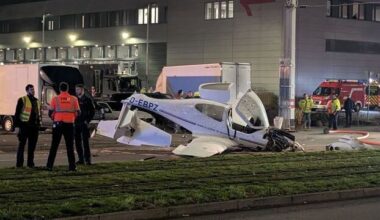 Notlandung in Mannheim: Kleinflugzeug auf Strasse gelandet