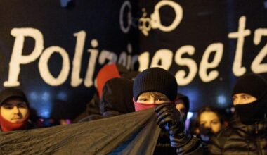 Berlin-Friedrichshain: 500 Beamte im Einsatz bei Anti-Polizei-Demo in Berlin