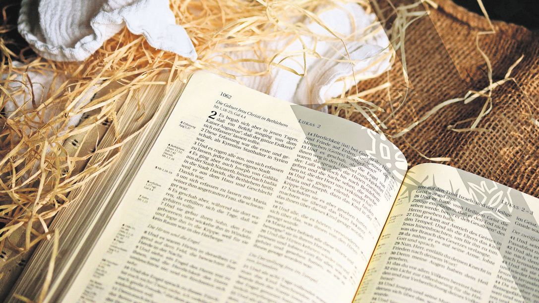 Gottesdienste in der Evangelisch-Lutherische Kirchengemeinde Schönkirchen: Abendgottesdienst unter dem Motto „Maria durch ein’ Dornwald ging“, Gottesdienste mit Krippenspiel an Heiligabend u.v.m. .