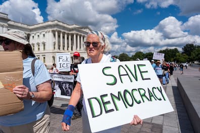 Gegen Trumps Demontage der Institutionen: Demonstranten vor dem Kapitol in Washington.